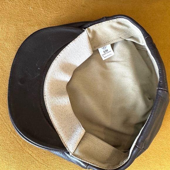 Orvis Brown Leather Cabbie Cap - Picture 9 of 10